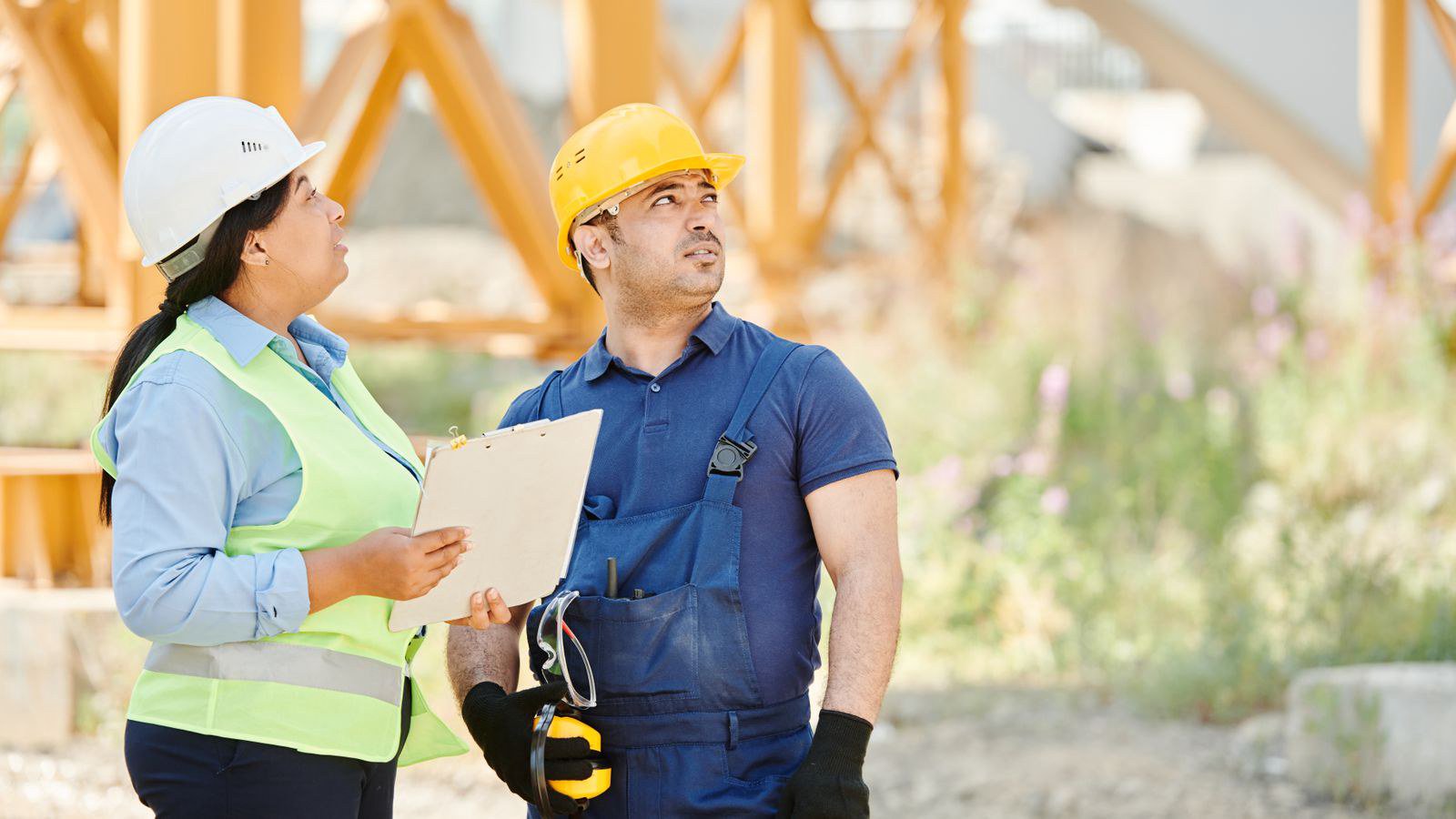 Phối hợp với giám sát và chủ đầu tư