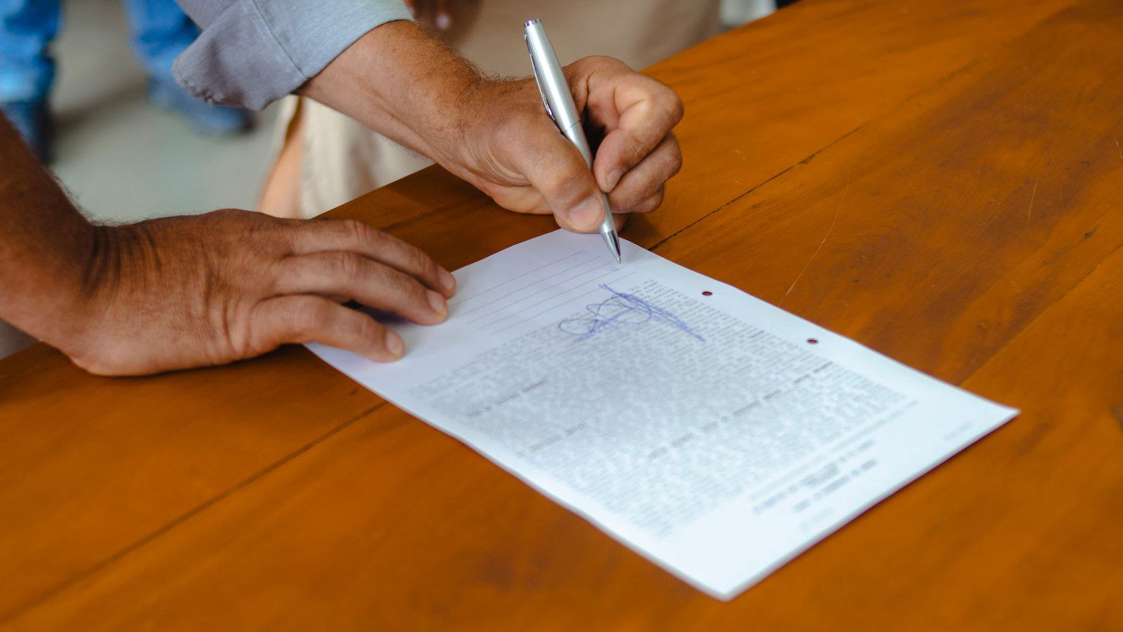 Tải và đọc hồ sơ mời thầu điện tử